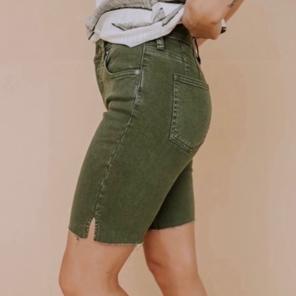 NEW FREE PEOPLE GREEN HIGH-WAISTED BERMUDA SHORTS - Picture 4 of 8